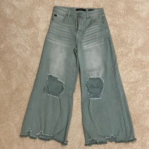 Selling because I don’t wear them. Like new